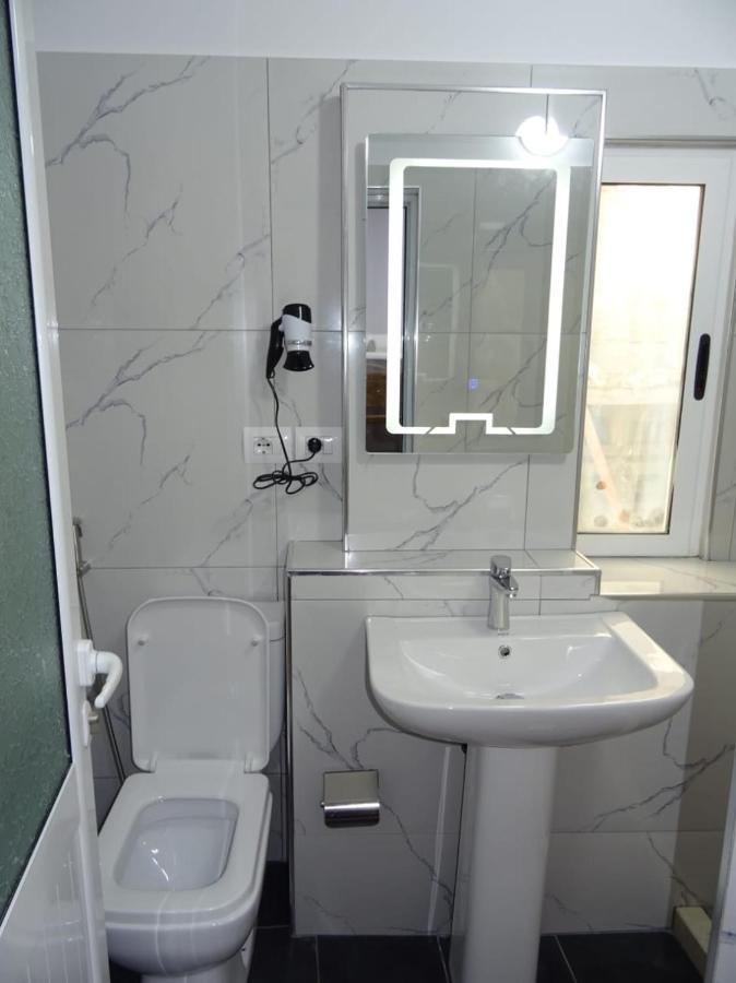 Guesthouse Riverside Berat Buitenkant foto
